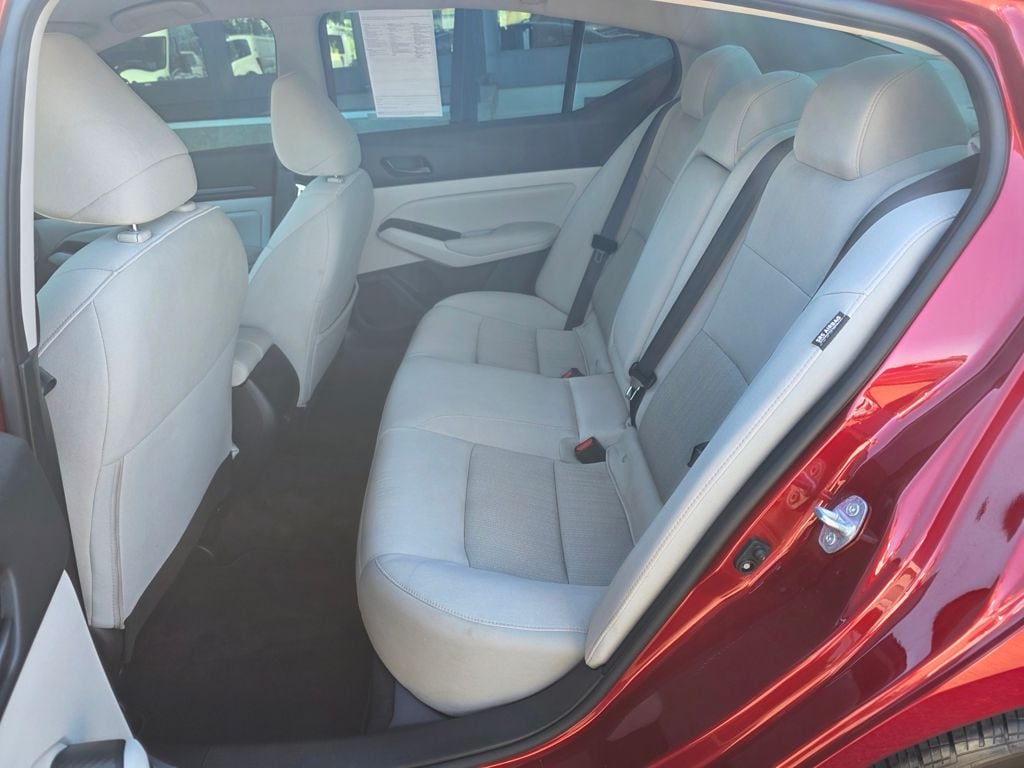 2024 Nissan Altima SV - Photo 9
