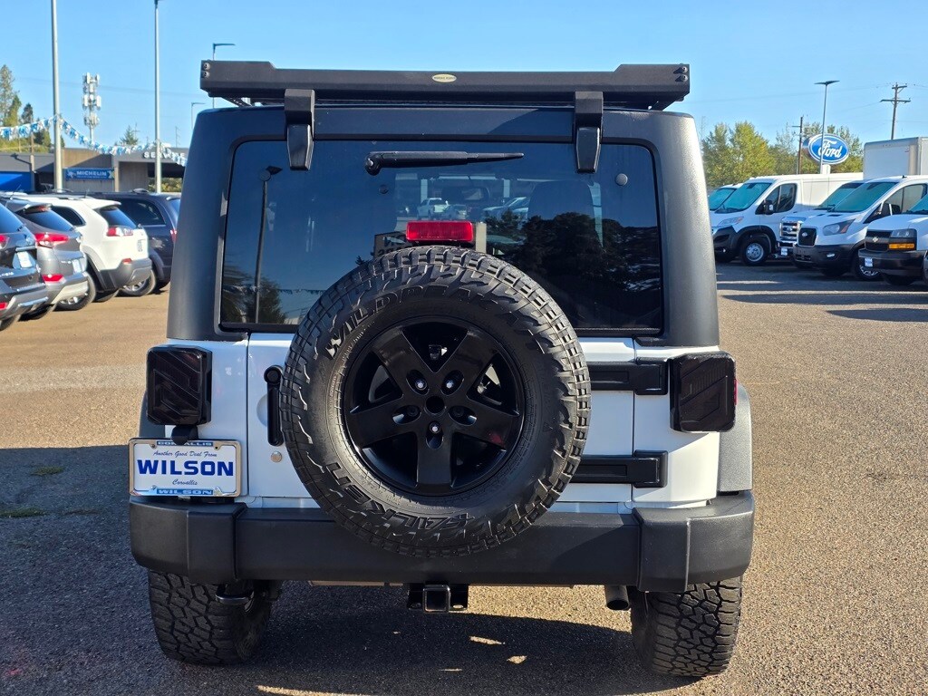 2017 Jeep Wrangler Unlimited Sport photo 4