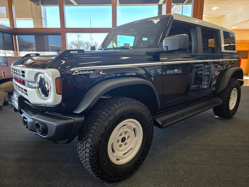 2025 Ford Bronco Heritage Edition 4x4's photo