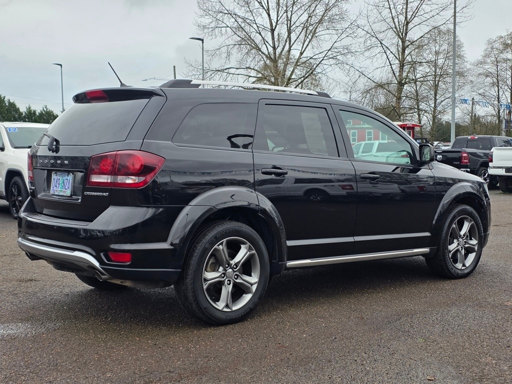 2017 Dodge Journey Crossroad Limited photo 2