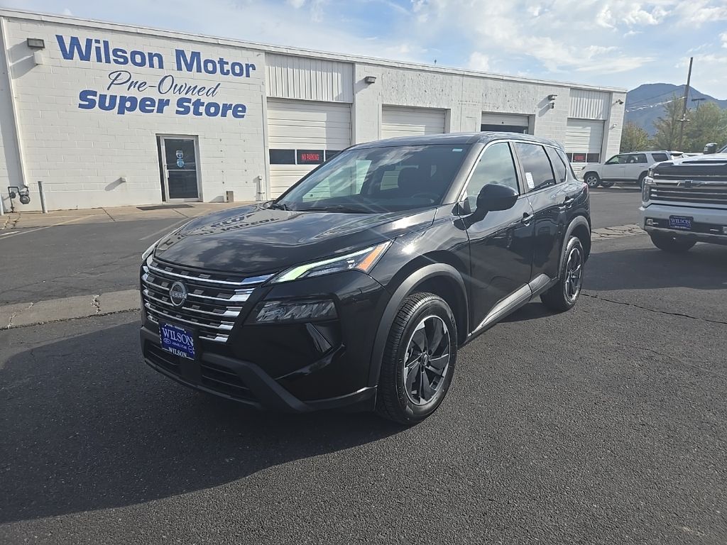 2025 Nissan Rogue SV AWD's photo