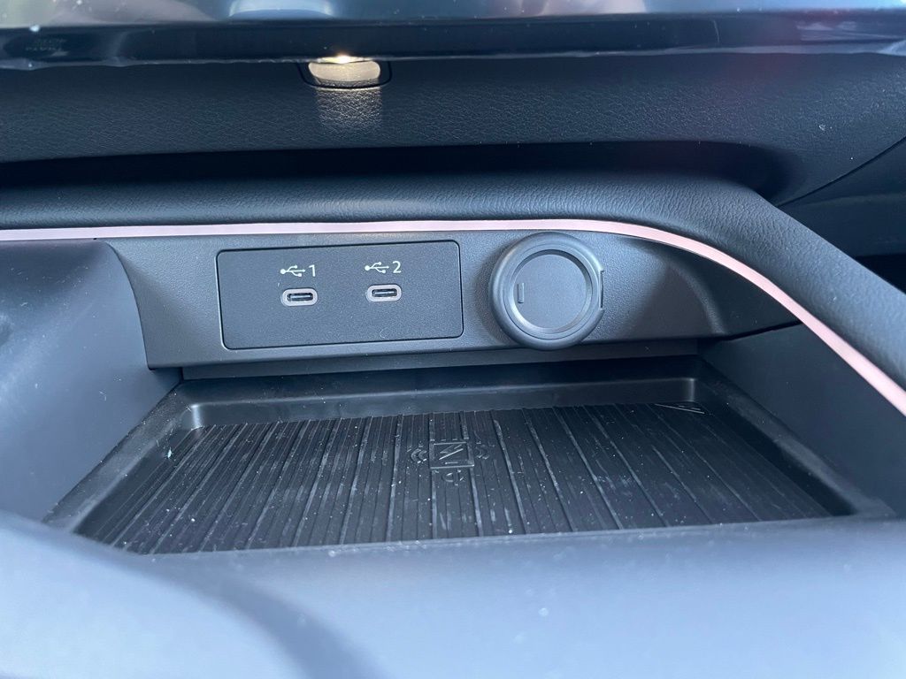 2026 Nissan Sentra SR - Photo 15