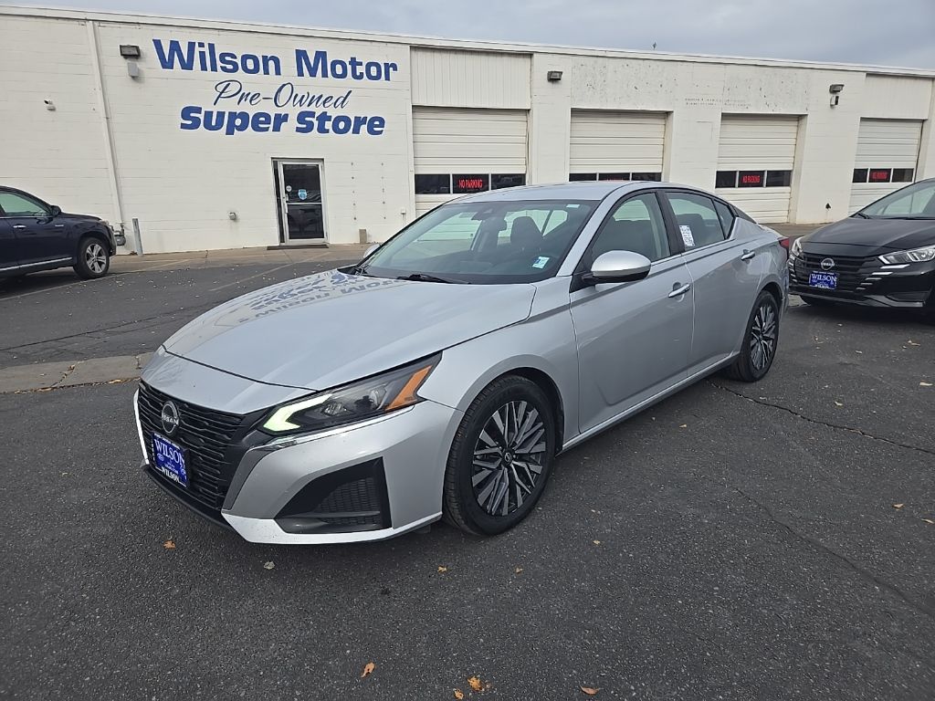 2023 Nissan Altima SV