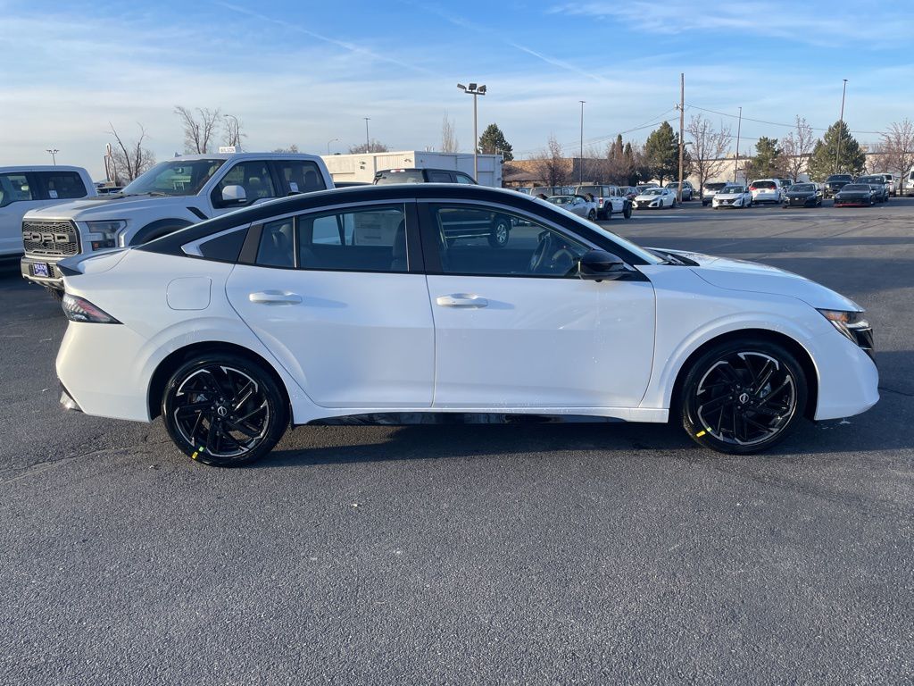 2026 Nissan Sentra SR - Photo 4