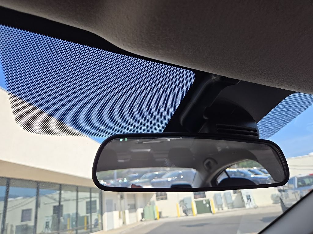 2025 Nissan Versa Sedan SV - Photo 21
