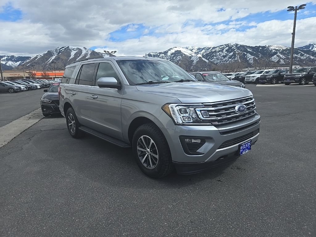 2021 Ford Expedition XLT photo 2