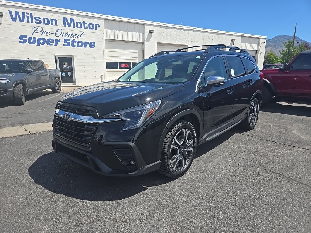 2023 Subaru Ascent Limited 7 Passenger's photo