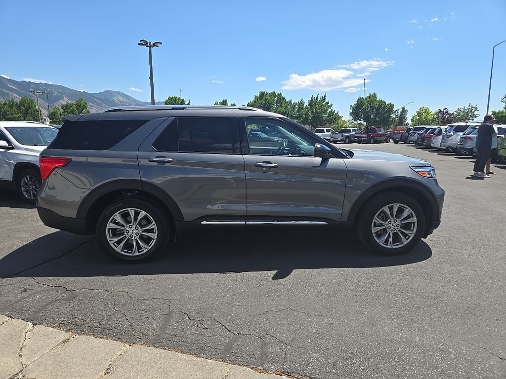 2024 Ford Explorer Limited photo 3
