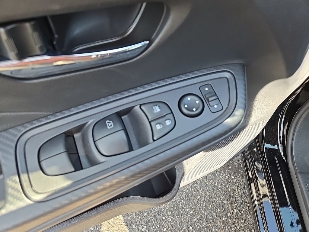 2025 Nissan Versa Sedan SV - Photo 10