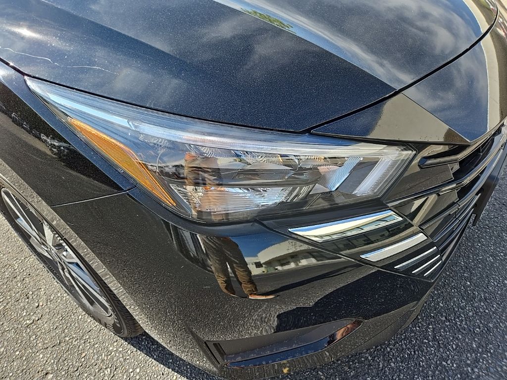 2025 Nissan Versa Sedan SV - Photo 28