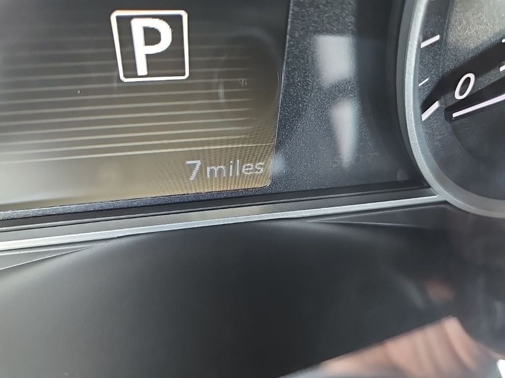 2025 Nissan Versa Sedan SV - Photo 17