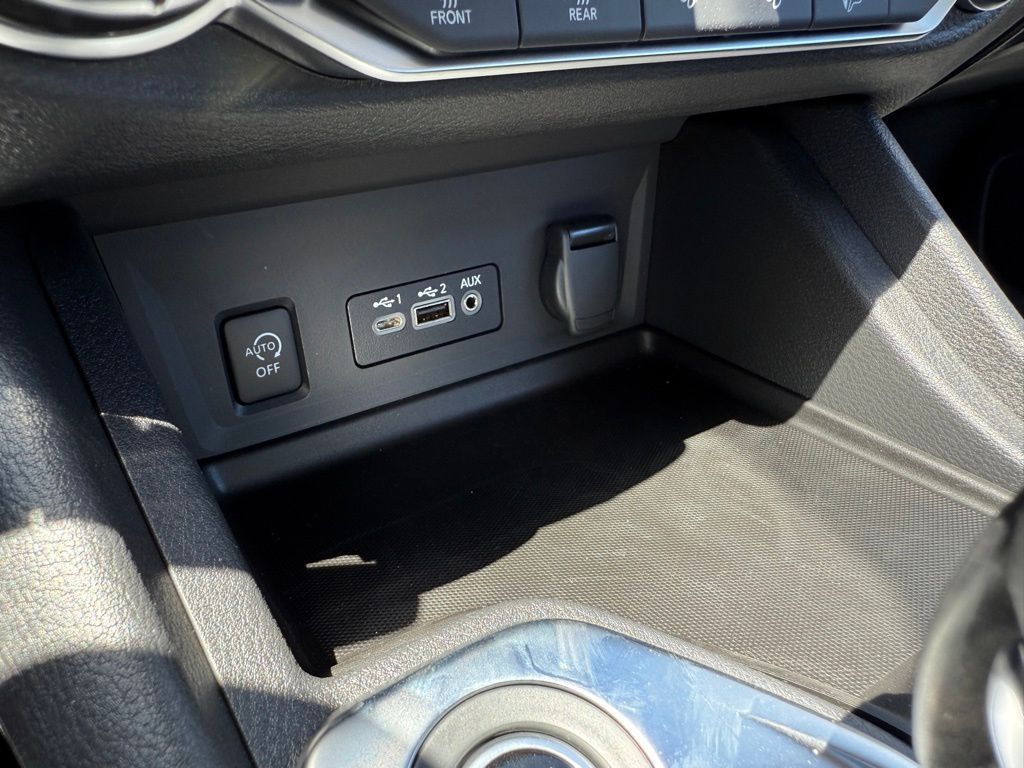 2025 Nissan Sentra SR - Photo 21
