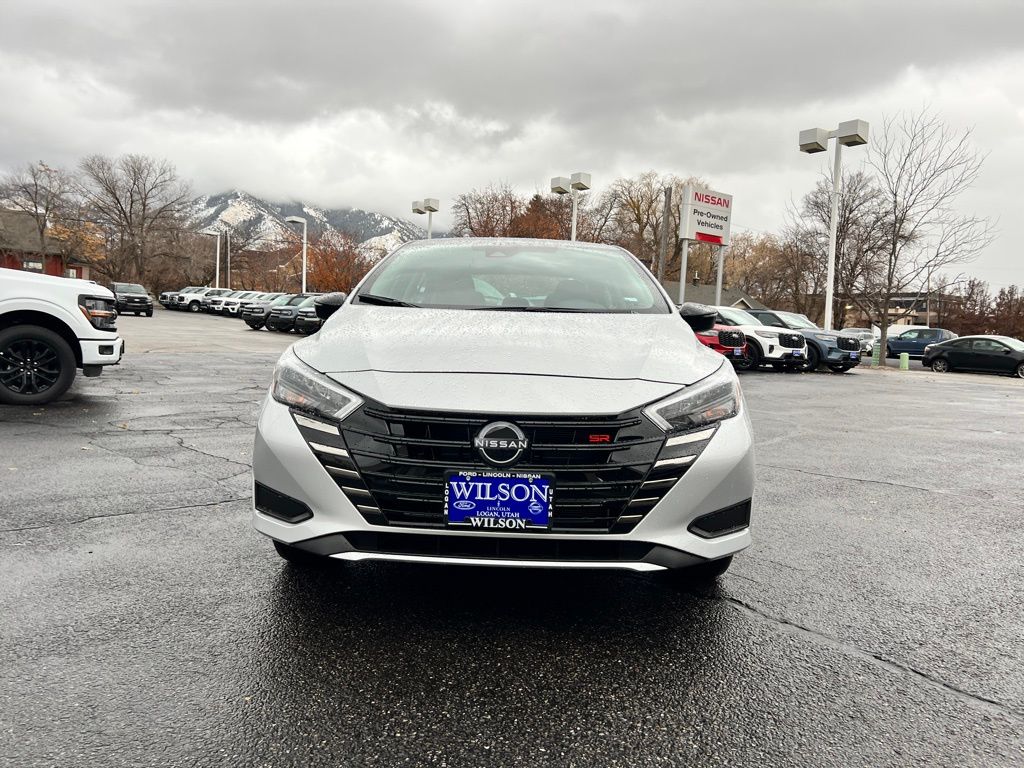 2025 Nissan Versa 1.6 SR photo 2
