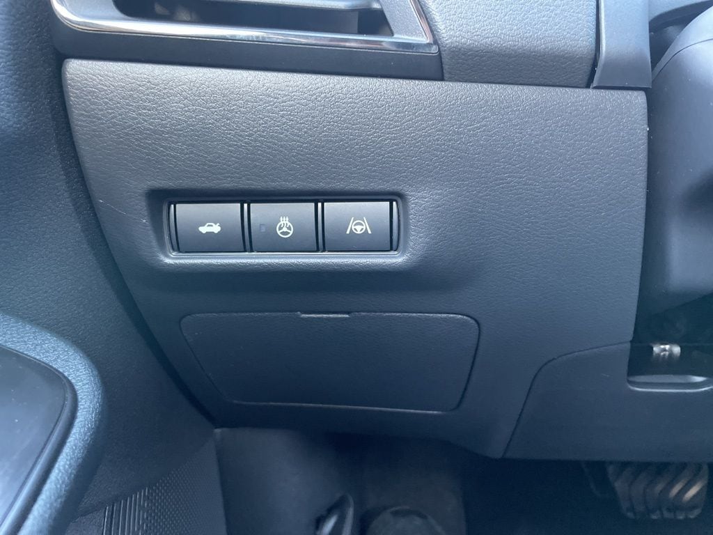 2026 Nissan Sentra SR - Photo 19