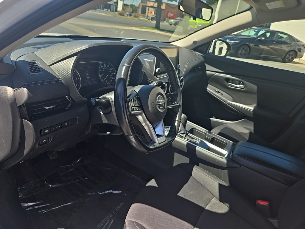 2022 Nissan Sentra SV - Photo 12