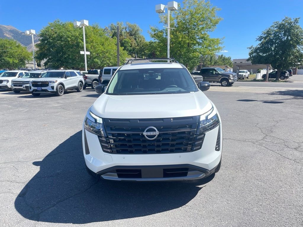 New 2026 Nissan Pathfinder Platinum SUV