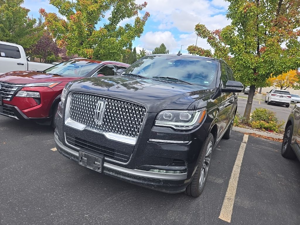 2024 Lincoln Navigator L Premiere photo 3