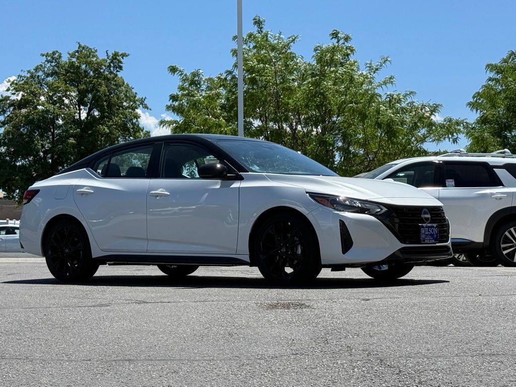 2025 Nissan Sentra SR photo 4