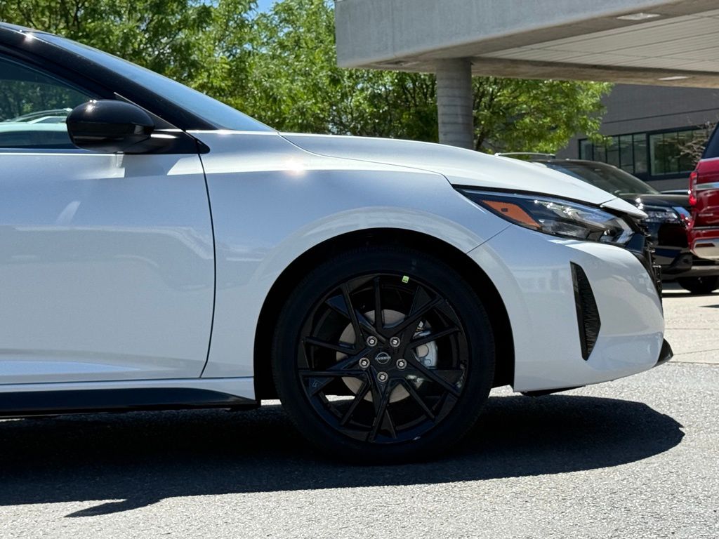 2025 Nissan Sentra SR - Photo 41