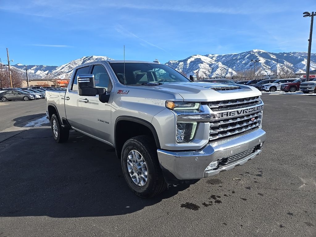 2023 Chevrolet Silverado 3500HD LTZ photo 3