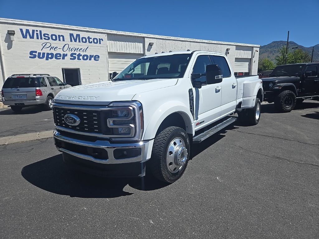 2026 Ford F-450 Lariat 4x4 Crew Cab 8' Box DRW's photo