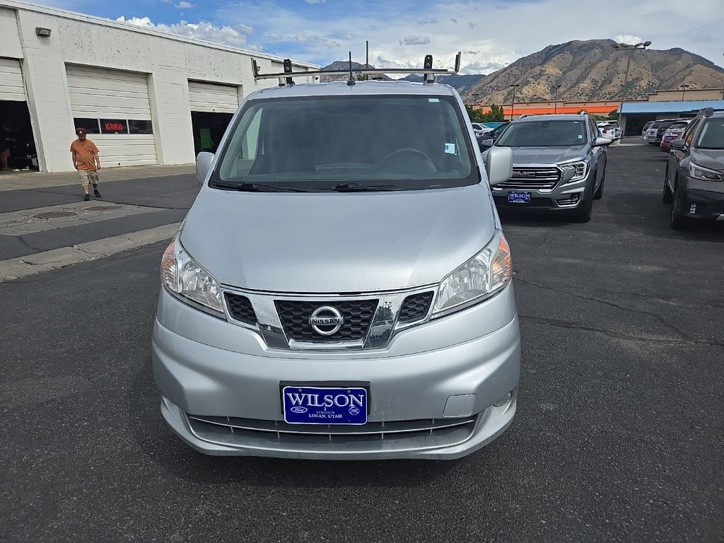 2015 Nissan NV200 SV photo 2