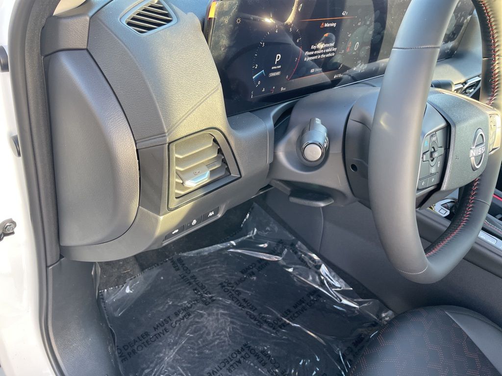 2026 Nissan Sentra SR - Photo 11
