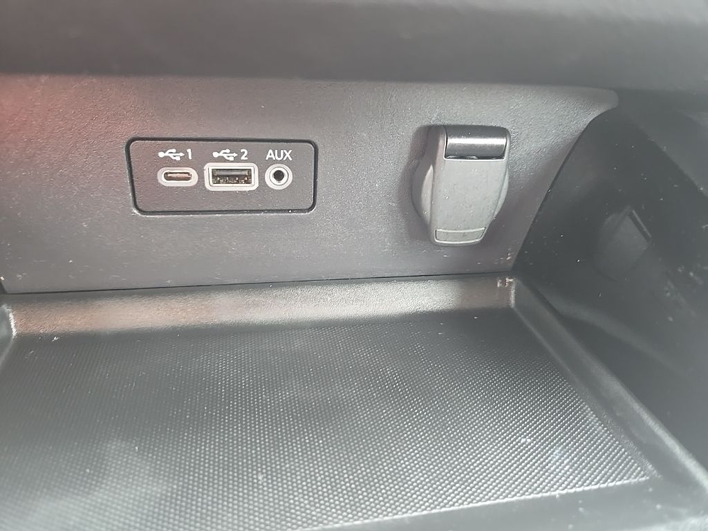 2023 Nissan Altima SV - Photo 19