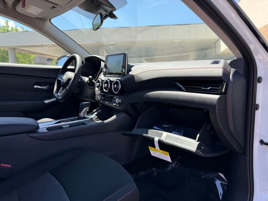 2025 Nissan Sentra SR - Photo 28