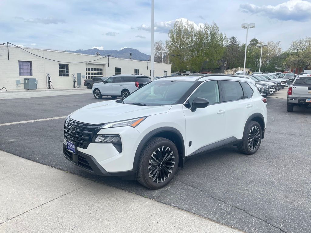 2026 Nissan Rogue Dark Armor AWD's photo