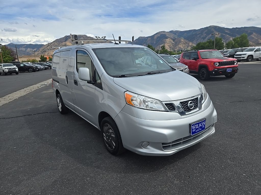 2015 Nissan NV200 SV photo 3