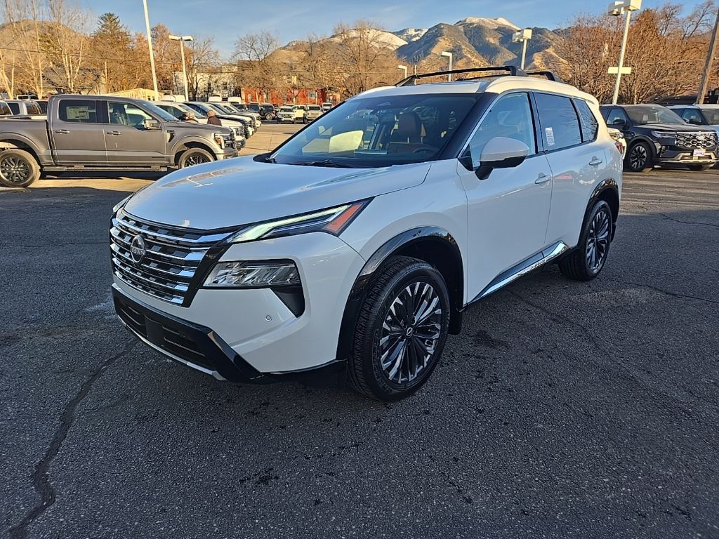 2026 Nissan Rogue Platinum's photo