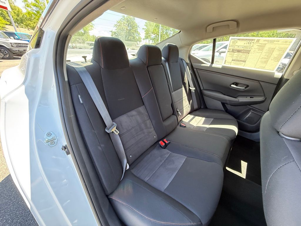 2025 Nissan Sentra SR - Photo 29
