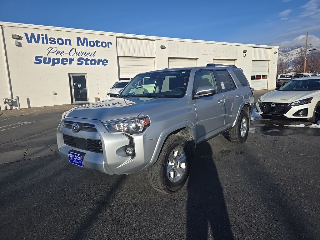 2024 Toyota 4Runner SR5's photo