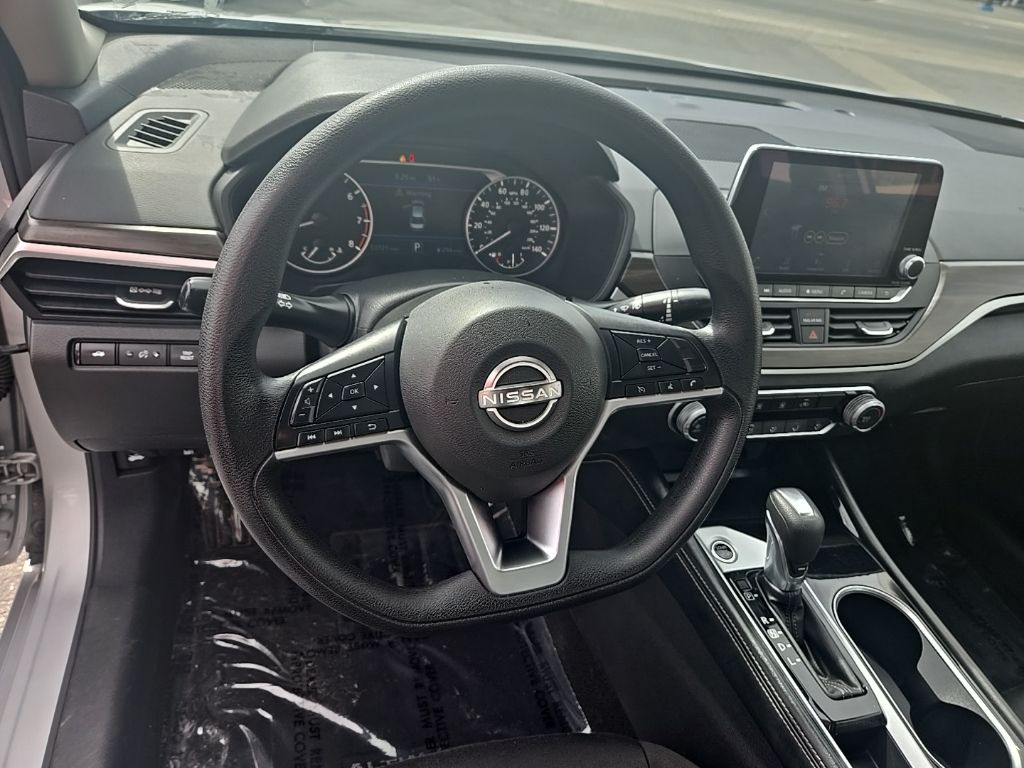 2023 Nissan Altima SV - Photo 14
