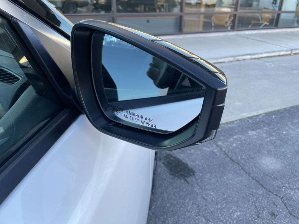 2026 Nissan Sentra SR - Photo 29