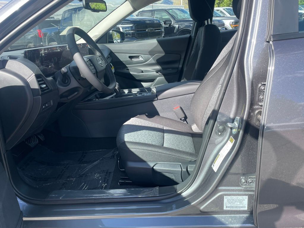 2026 Nissan Sentra SV - Photo 10