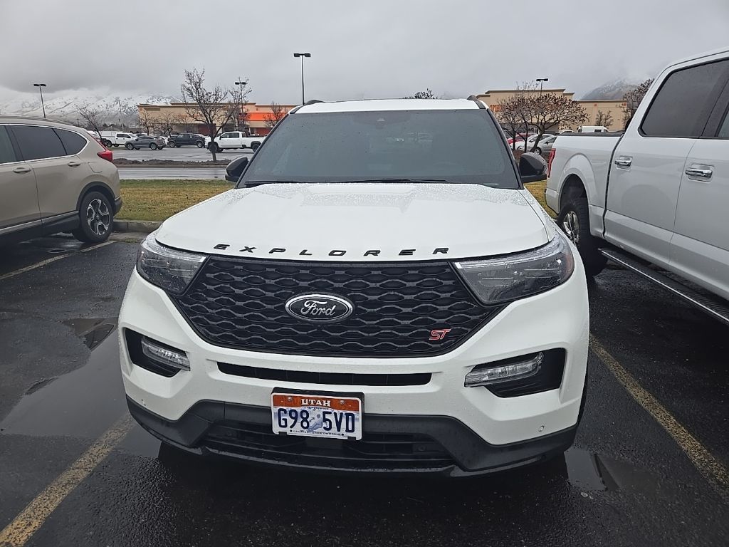 2023 Ford Explorer ST's photo