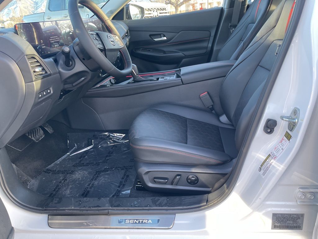 2026 Nissan Sentra SR - Photo 10