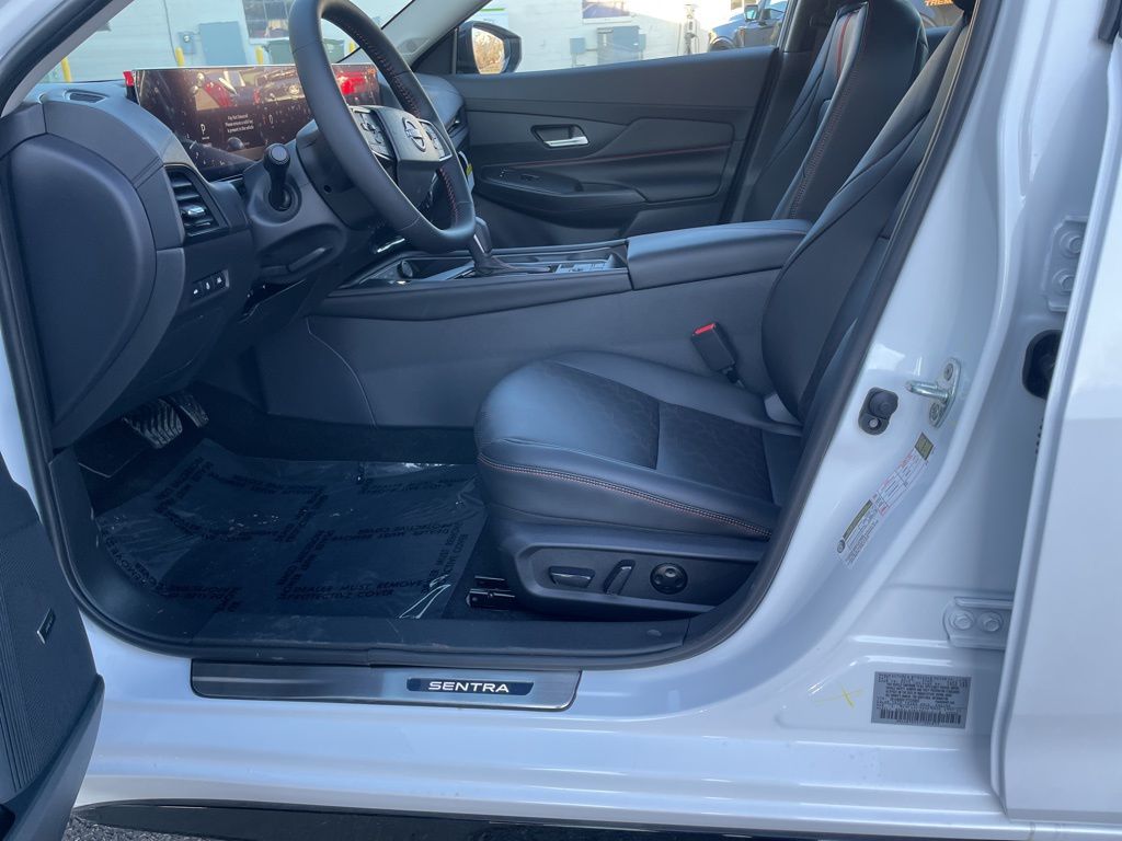 2026 Nissan Sentra SR - Photo 10