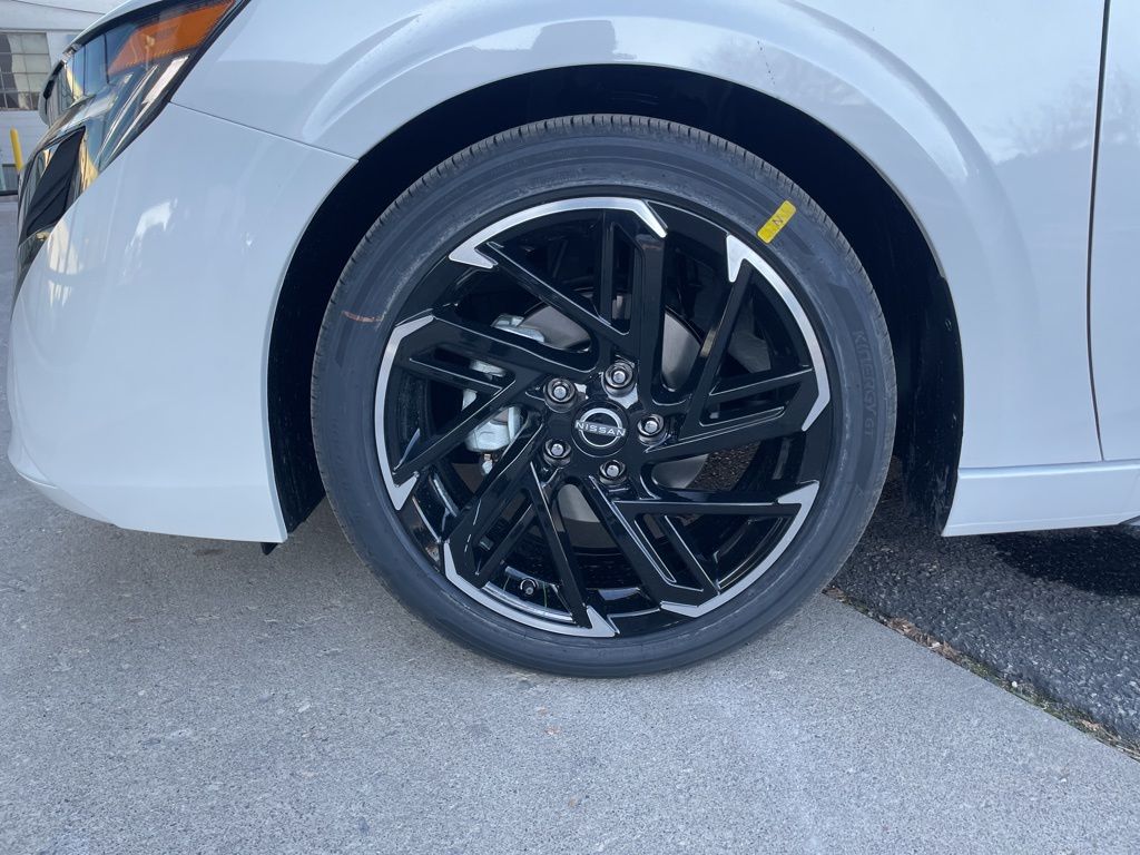 2026 Nissan Sentra SR - Photo 38