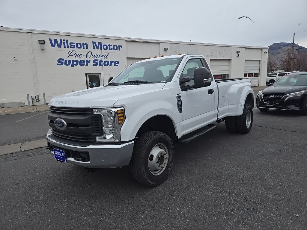 2018 Ford F-350 Super Duty XL's photo