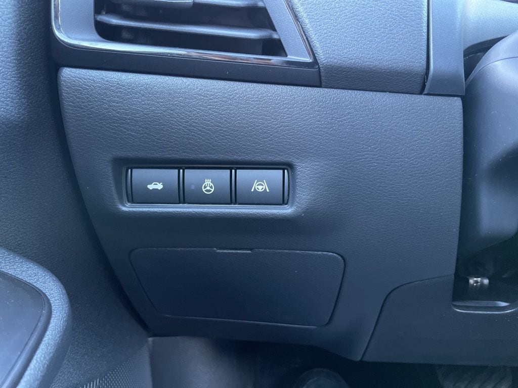 2026 Nissan Sentra SR - Photo 19