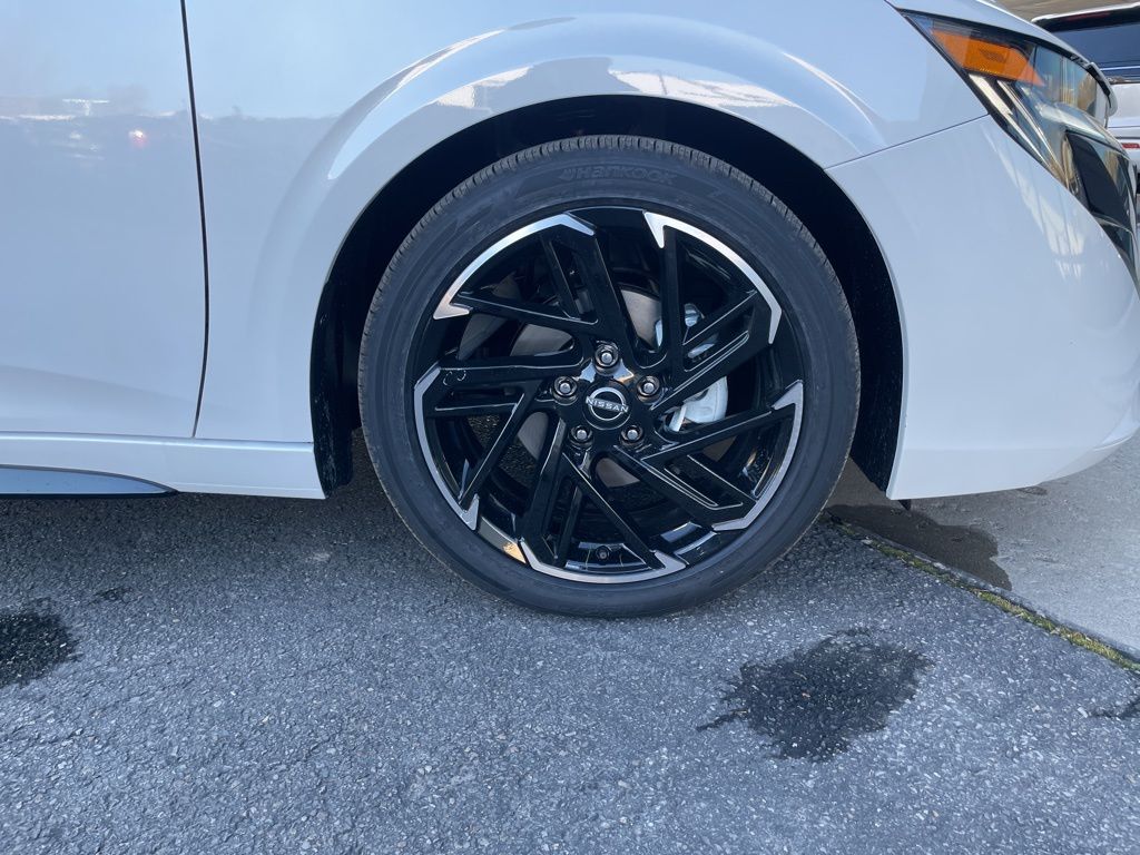 2026 Nissan Sentra SR - Photo 36