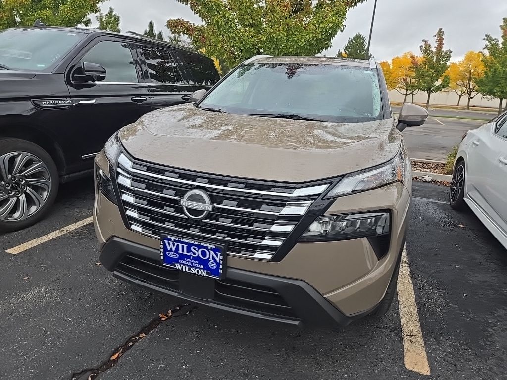 2025 Nissan Rogue SV photo 2