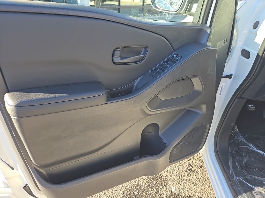 2026 Nissan Frontier S - Photo 9