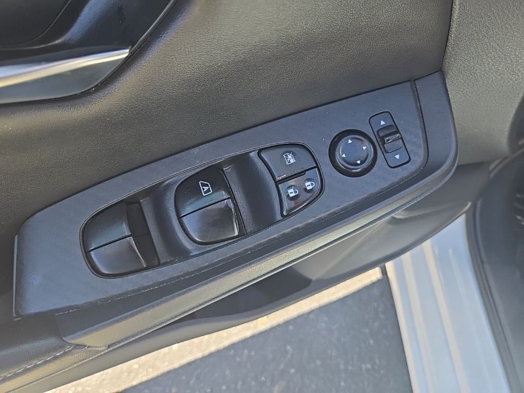 2022 Nissan Sentra SV - Photo 11
