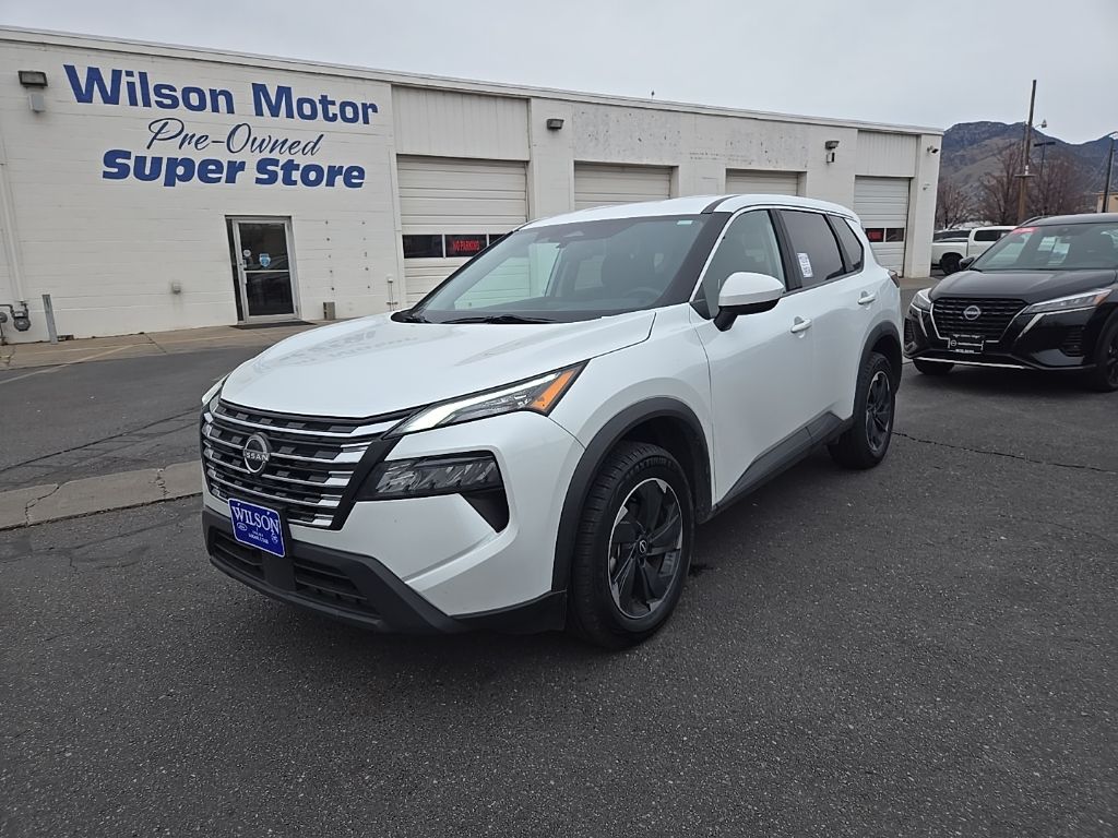 2024 Nissan Rogue SV's photo