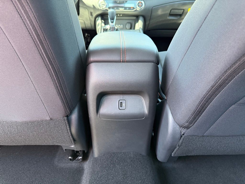 2025 Nissan Sentra SR - Photo 32