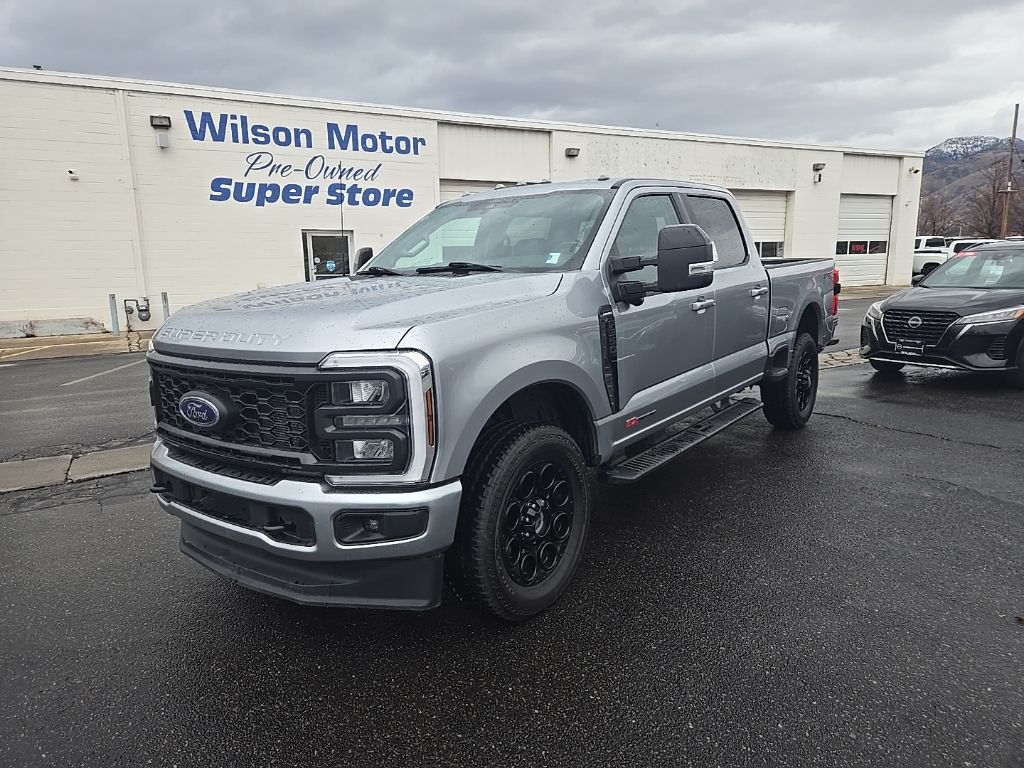 2024 Ford F-350 Super Duty Lariat's photo